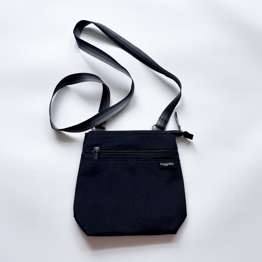 Women's Baggallini Black Crossbody Purse Bag